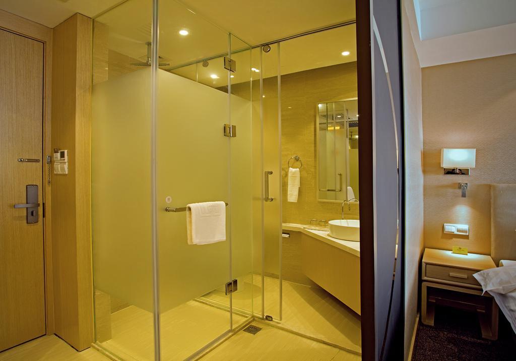 New Dynasty Hotel Kajfeng Kültér fotó