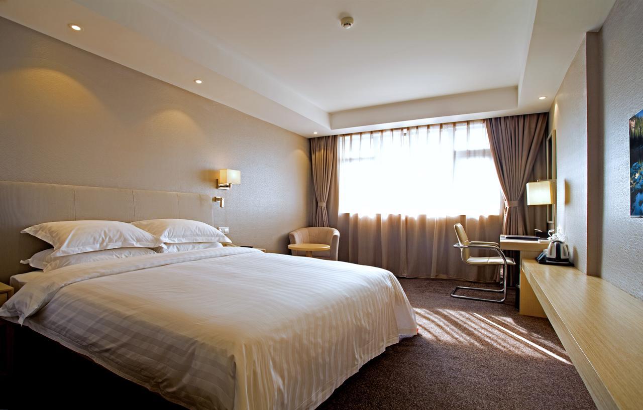 New Dynasty Hotel Kajfeng Kültér fotó