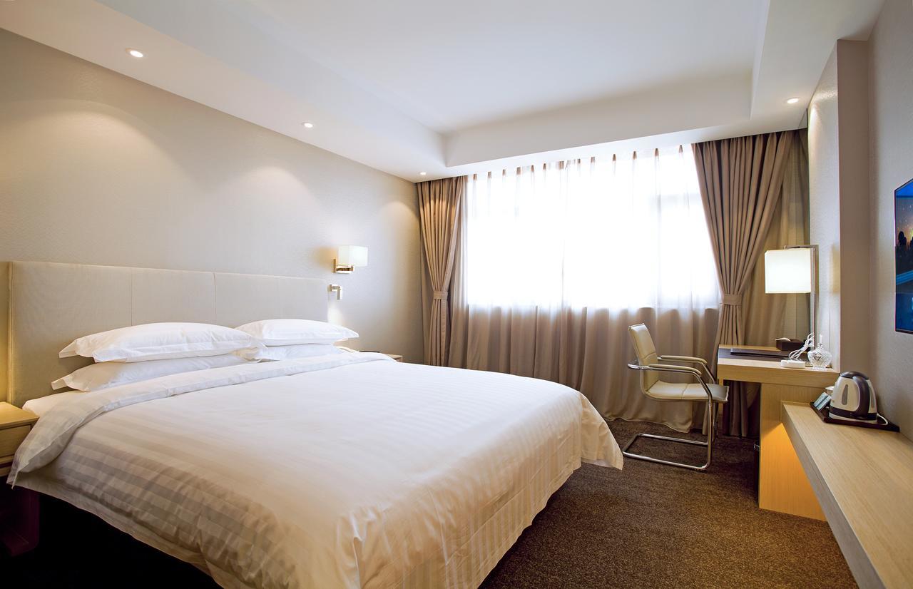 New Dynasty Hotel Kajfeng Kültér fotó