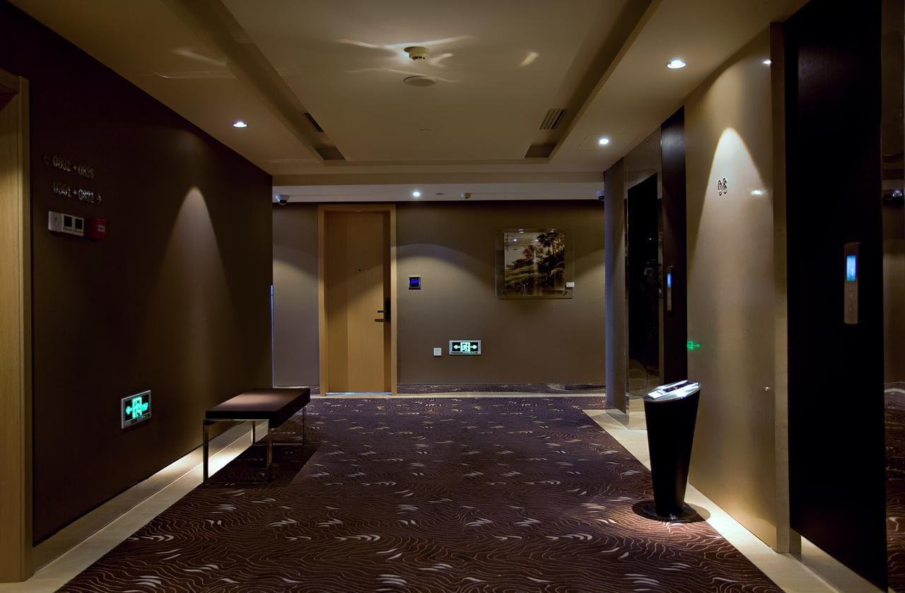 New Dynasty Hotel Kajfeng Kültér fotó