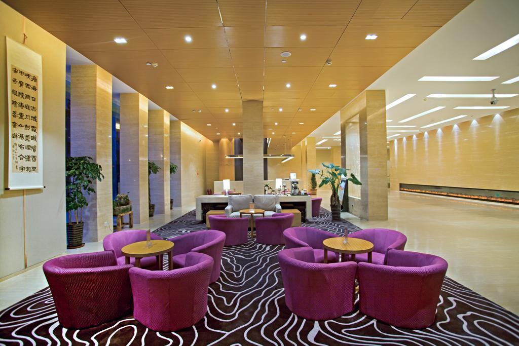 New Dynasty Hotel Kajfeng Kültér fotó